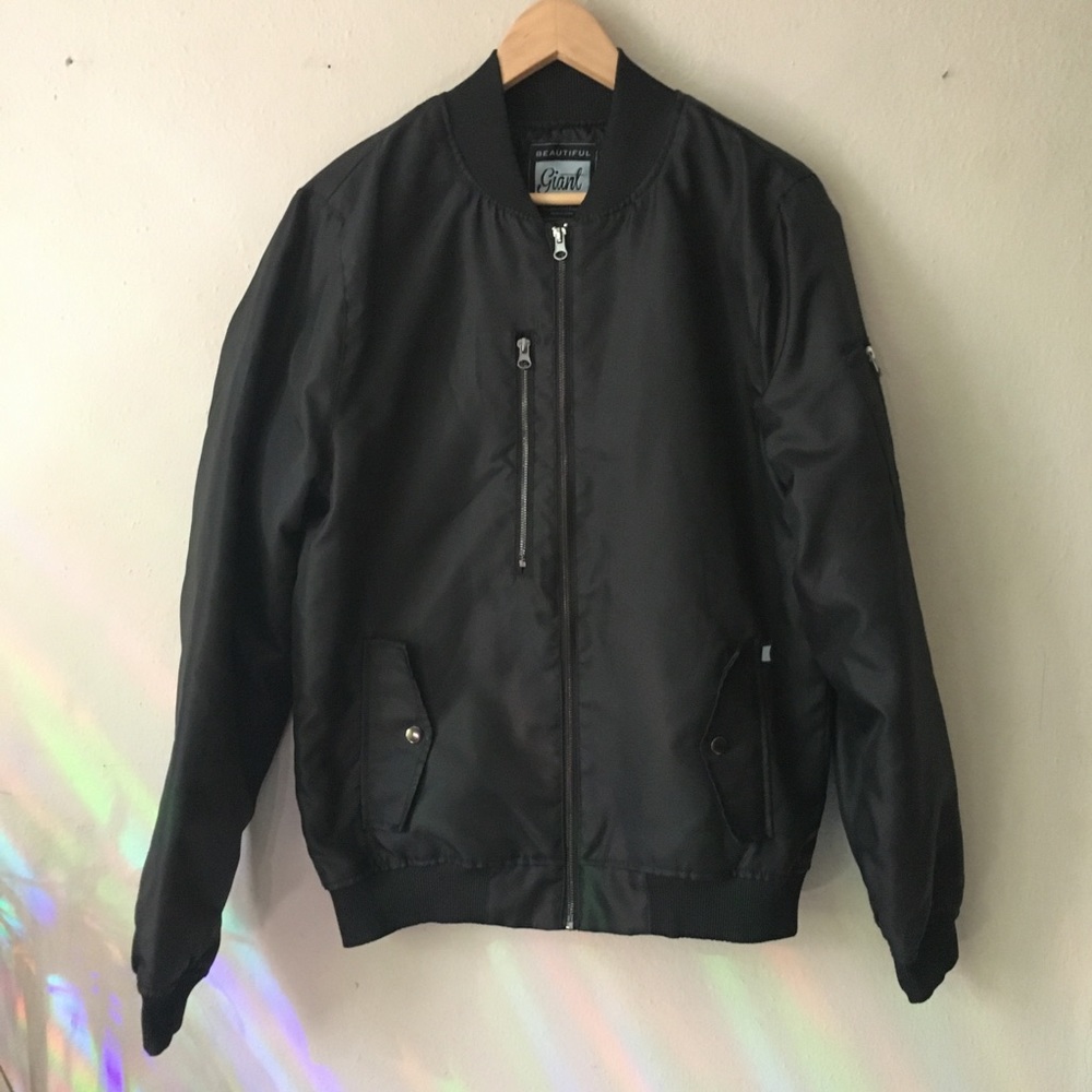 Beautiful Giant zip up bomber jacket